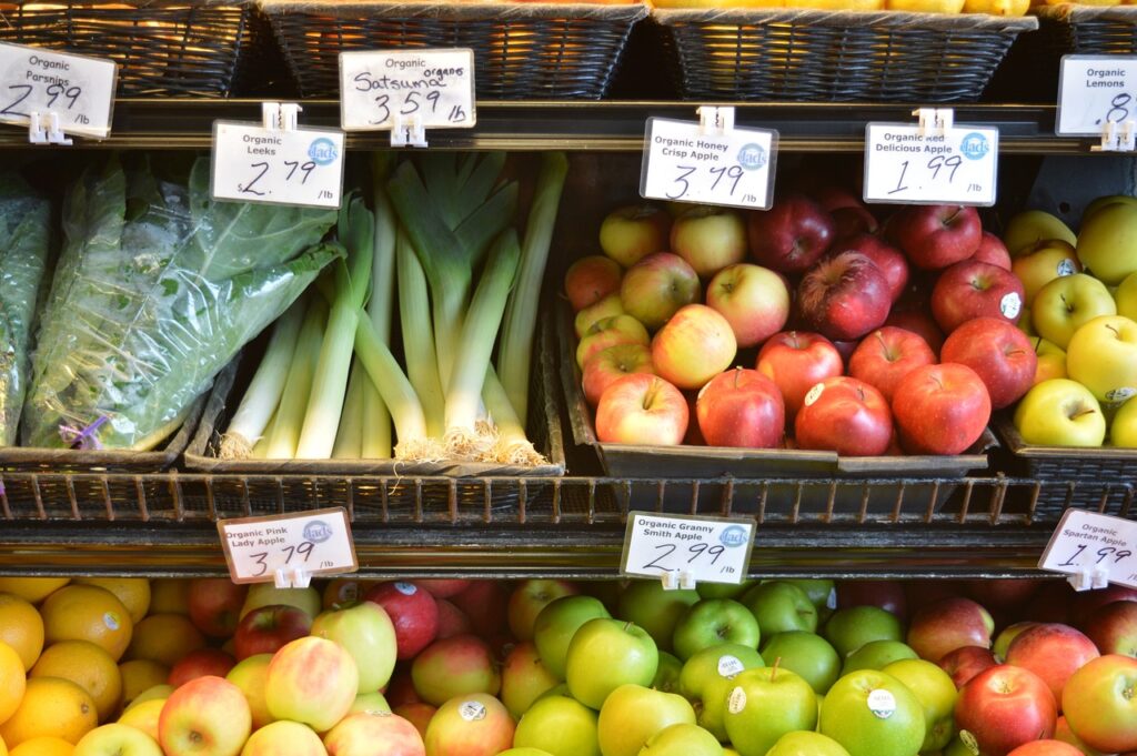 local shopping organic fruit, vegetables, supermarket